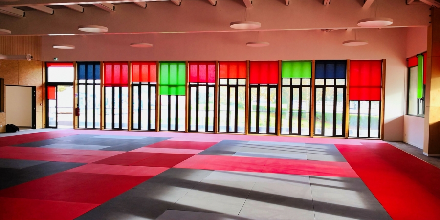 Stores de couleurs